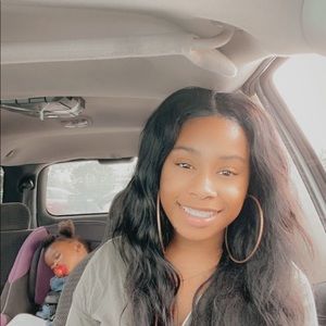 Meet your Posher, Shadasia